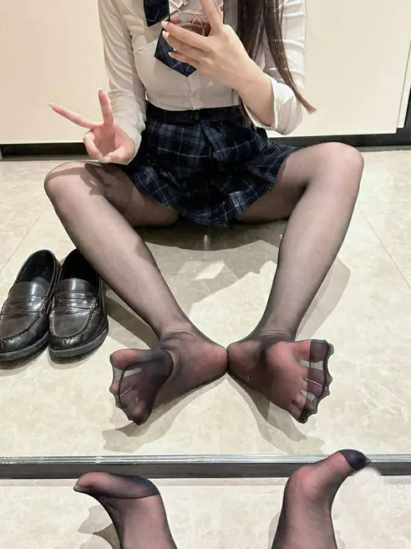 困困鱼@kk3088871234685 – [288门槛] 9分钟 [NTR宝宝对不起] [18P1V-622MB]